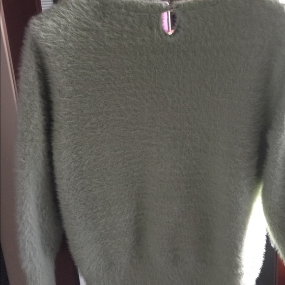 Beautiful sweater from Anthropology - Picture 3 of 4